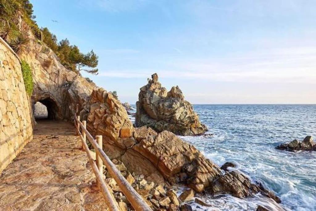 Somriu Apartament Fenals Platja Lloret de Mar Kültér fotó