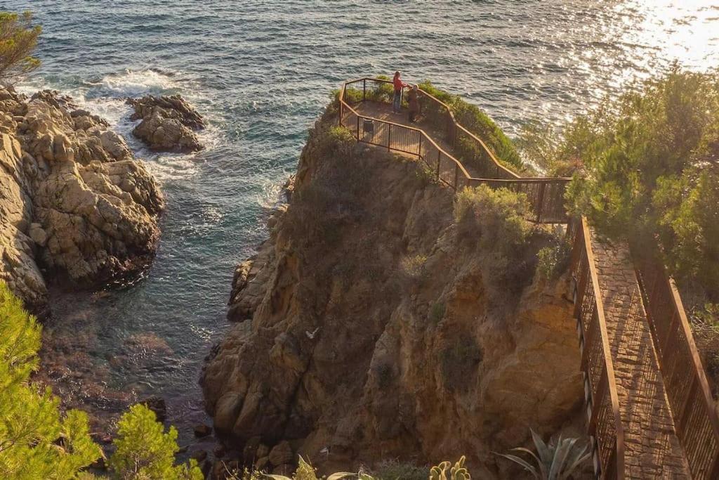 Somriu Apartament Fenals Platja Lloret de Mar Kültér fotó